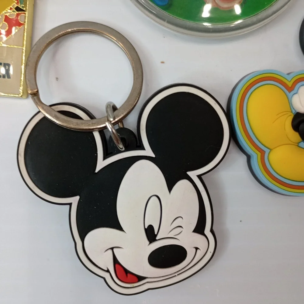 Disney Keychain Lot 6 Mickey,‎ Minnie, Goofy, Jerry Leigh, World  Lucite & Metal